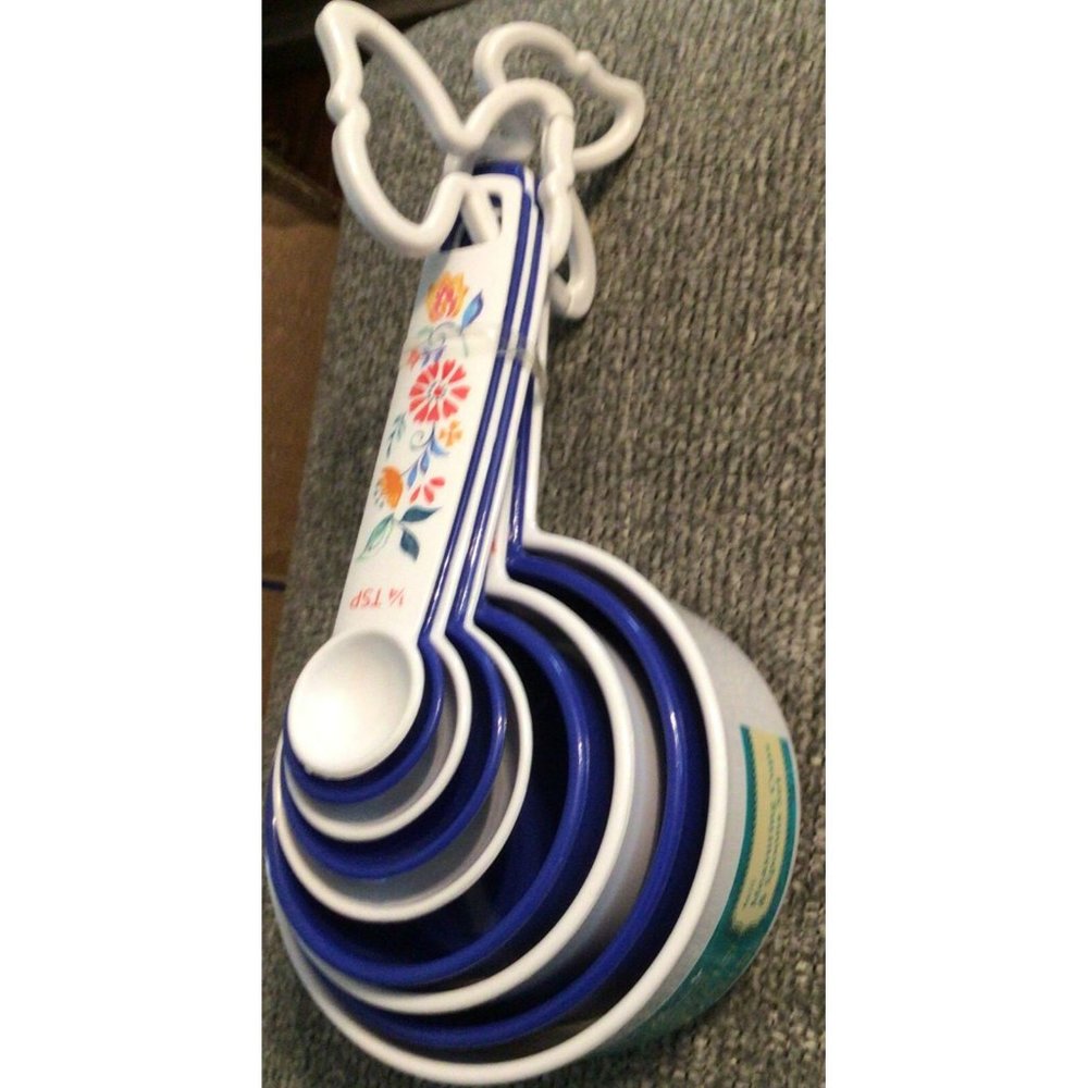 The Pioneer Woman Mazie 9 piece Measuring Cups & M